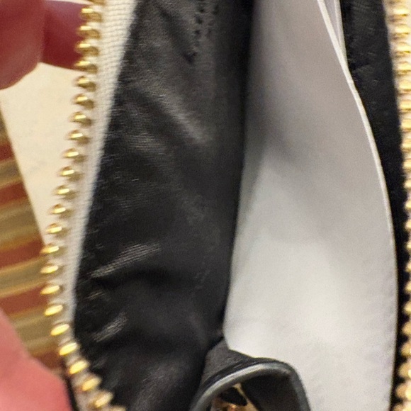 Kate Spade Madison Puffy Heart Small Card Holder Wristlet - Picture 5 of 8